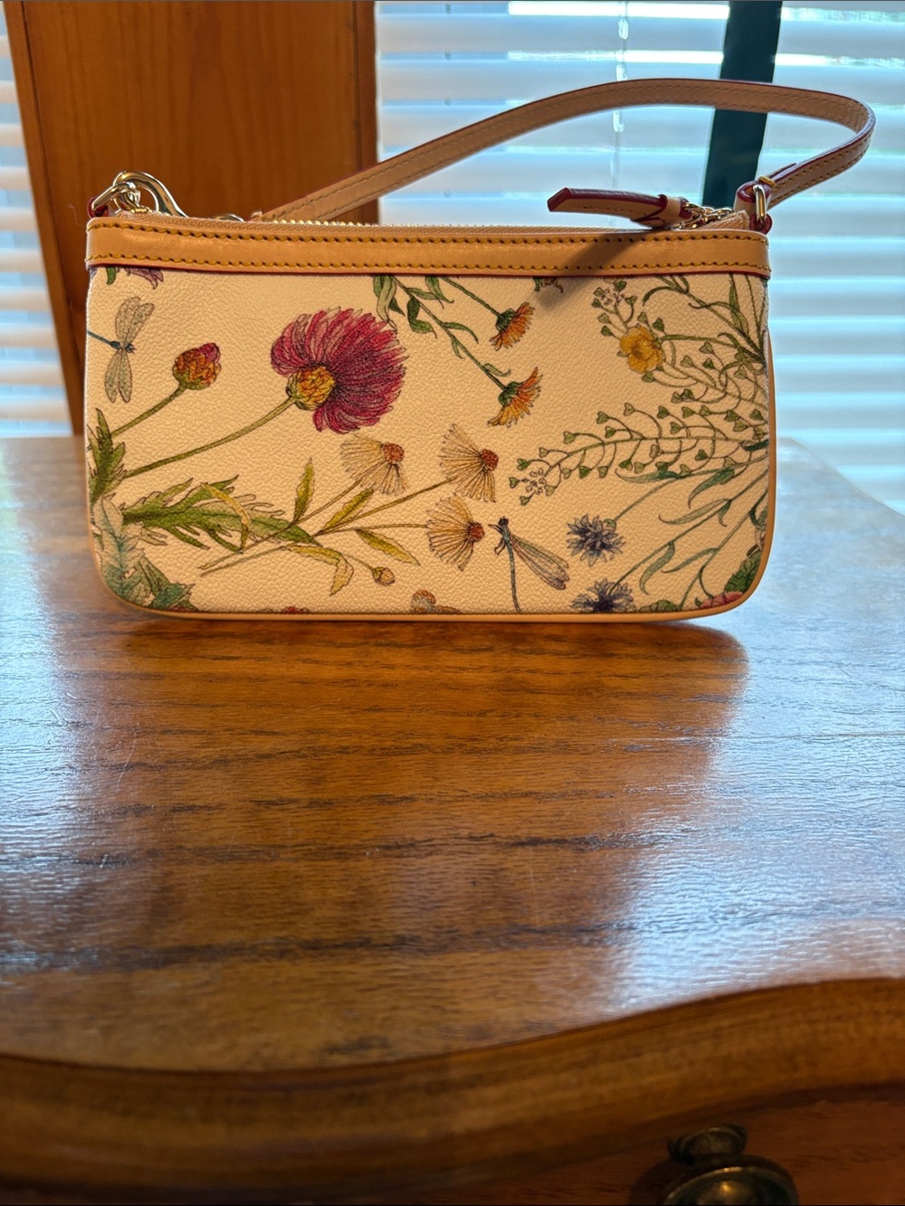 NWT Dooney & Bourke Coated cotton Botanical Large Slim Wristlet - Picture 2 of 4